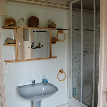 Holiday home Maison Vacances Grun Batailler Le Brugeron