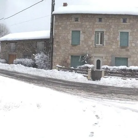 Holiday home Maison Vacances Grun Batailler Le Brugeron